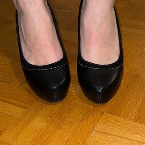 Comfy hush puppy heels